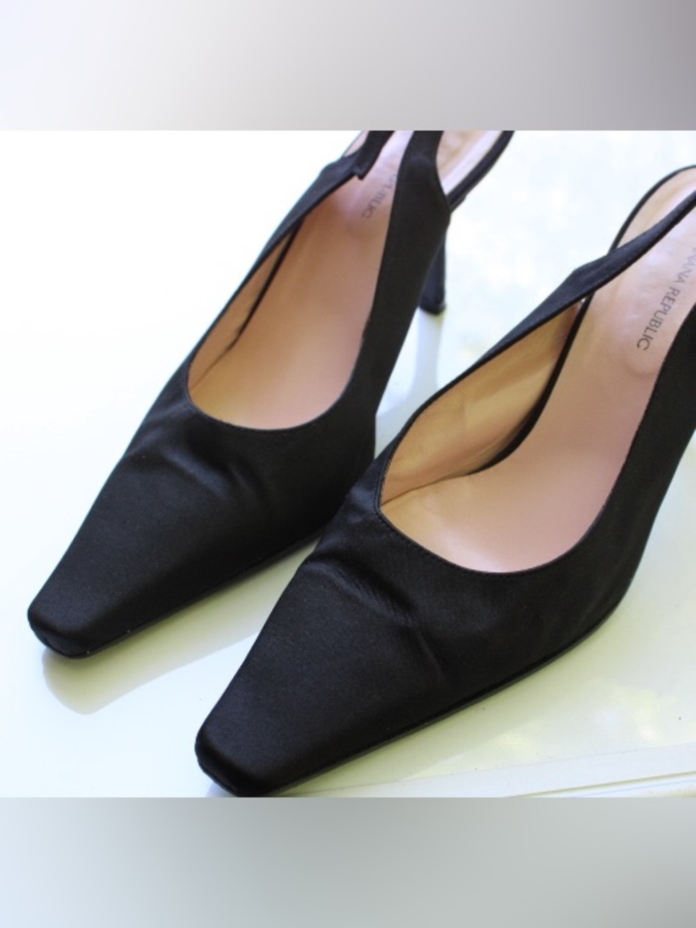 Banana Republic rhinestone sling back pumps Leather lining - Picture 11 of 11